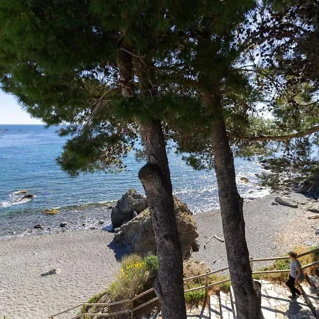 Bellamar A - 10 Personas En Primera Linea De Mar En Llanca. - Es-228-11 Holiday home *