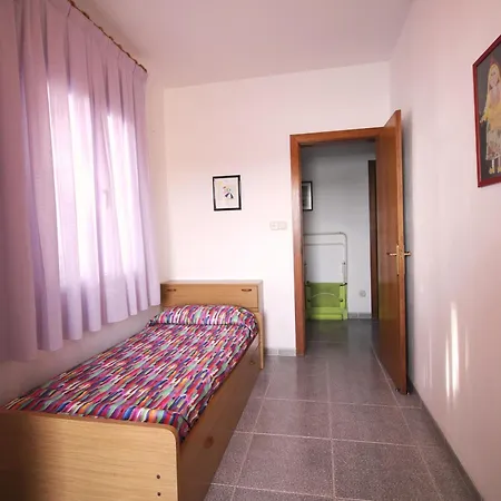 Holiday home Bellamar A - 10 Personas En Primera Linea De Mar En Llanca. - Es-228-11 *